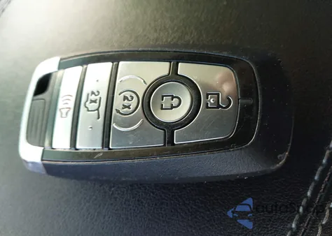 2023 Ford Edge Titanium z USA, uszkodzony, nr VIN 2FMPK4K91PBA19446